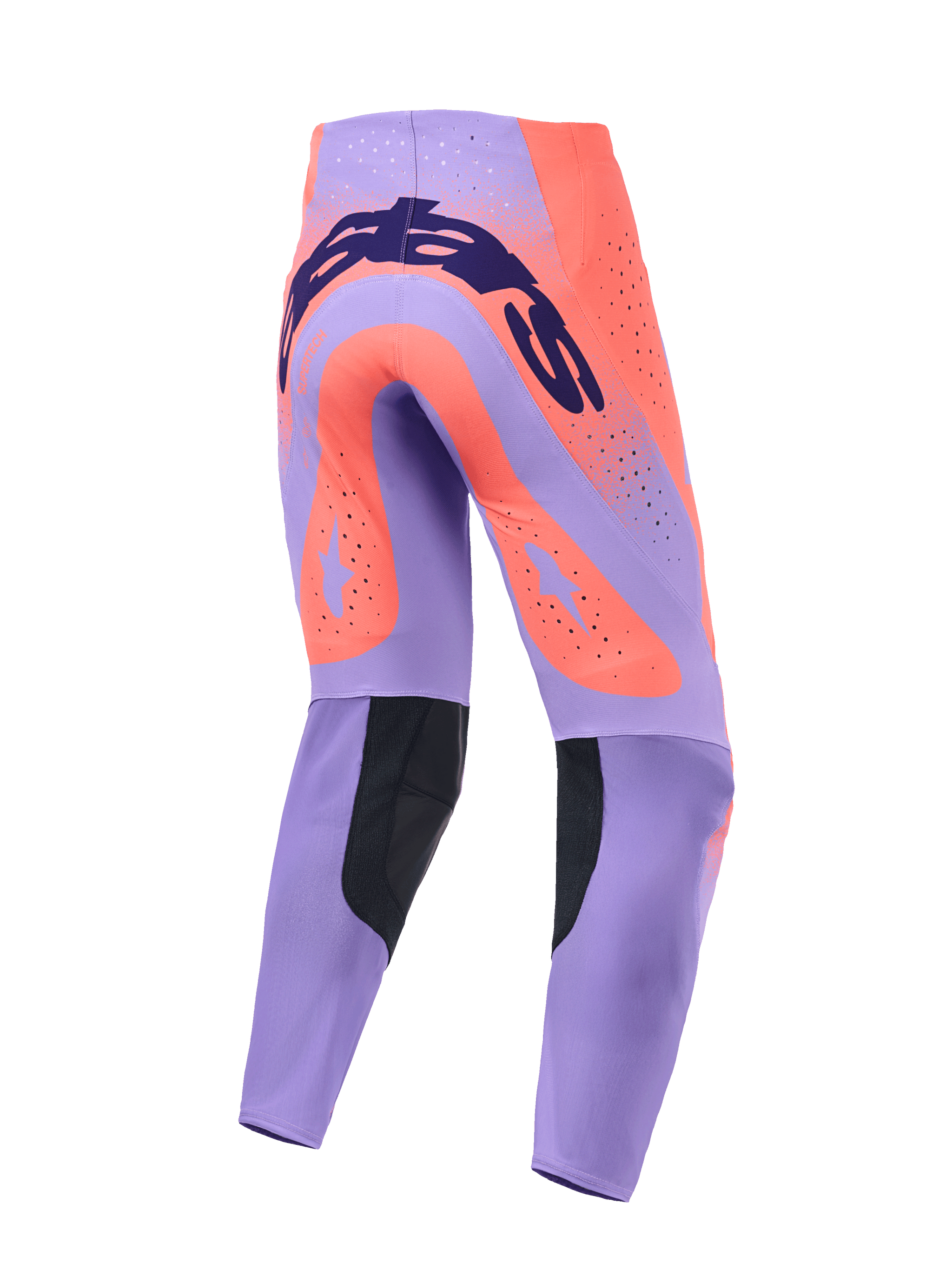 Alpinestars Supertech Scenz Broek 2026, motorcrossbroek, Hot Coral en paars, achteraanzicht met donkerblauwe branding op het zitvlak, grote koraalkleurige ster-accenten op de dijen, zwarte panelen aan de binnenkant van de kuiten en lasergesneden ventilatieopeningen.