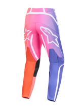 Alpinestars 2026 Fluid Apex crossbroek, motorcross broek, roze, oranje en paars kleurverloop, achteraanzicht met grote witte Alpinestars-logo's en diagonale strepen, versterkte panelen voor off-road prestaties