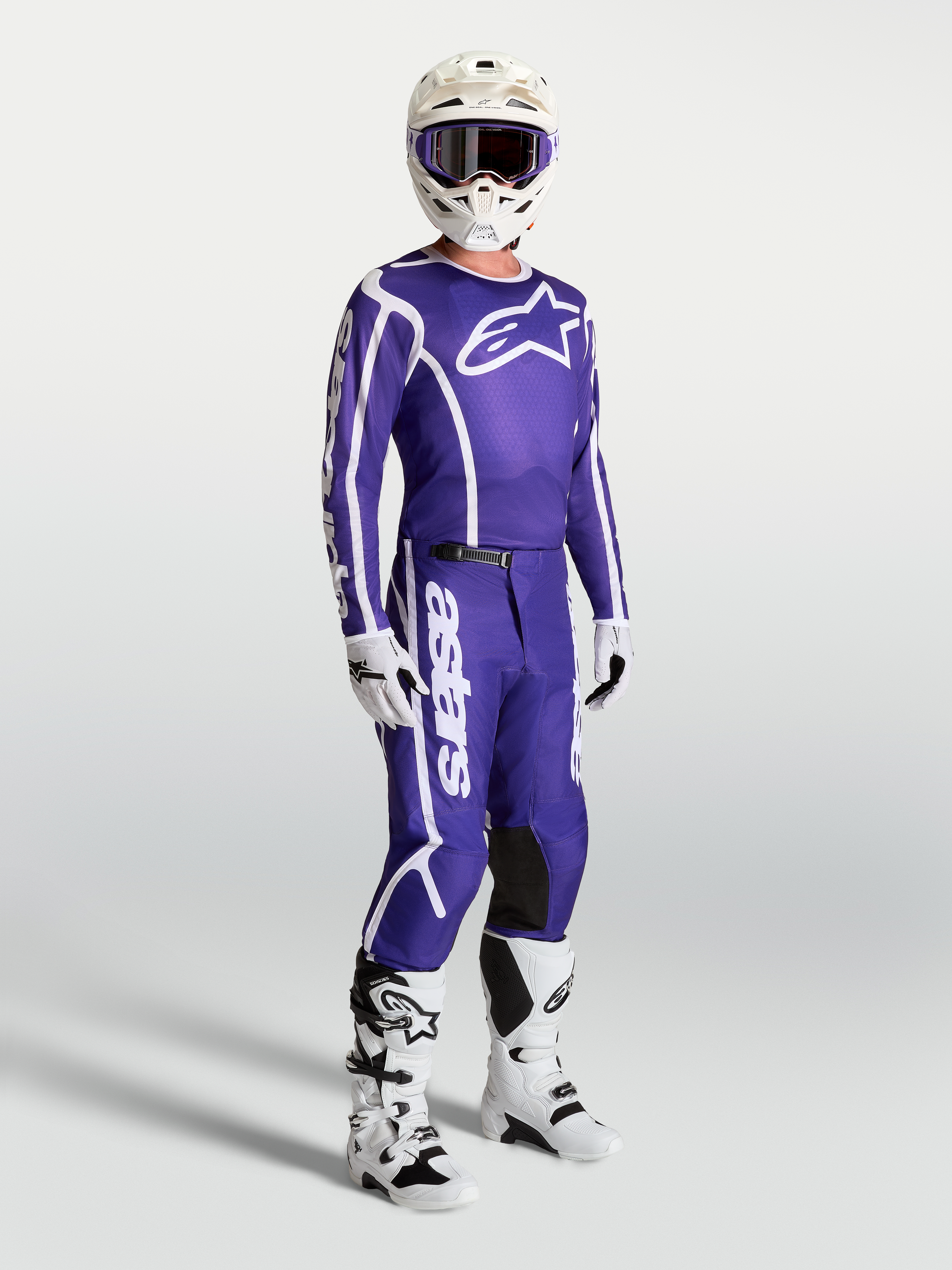 Alpinestars Fluid Apex V2 Pants, men's motocross gear in Deep Blue and White with an ergonomic 3D fit for off-road riding.
