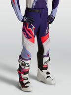 Alpinestars Jeugd Supertech Dyna broek, paarse en fluoroze motocross-racebroek, duurzame stretch rip-stop voor off-road racing.