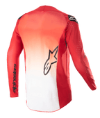 Alpinestars 2023 Supertech Risen Jersey, achteraanzicht, Mars Red en wit kleurverloop, zwart Alpinestars sterlogo op de rug en merknaam op de mouw, motorcross jersey met lange mouwen en lasergesneden perforaties voor ventilatie