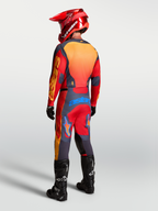 Alpinestars Racer Hunt jersey, rood en grijs heren motocross-jersey met racepasvorm en ventilatie, achteraanzicht.
