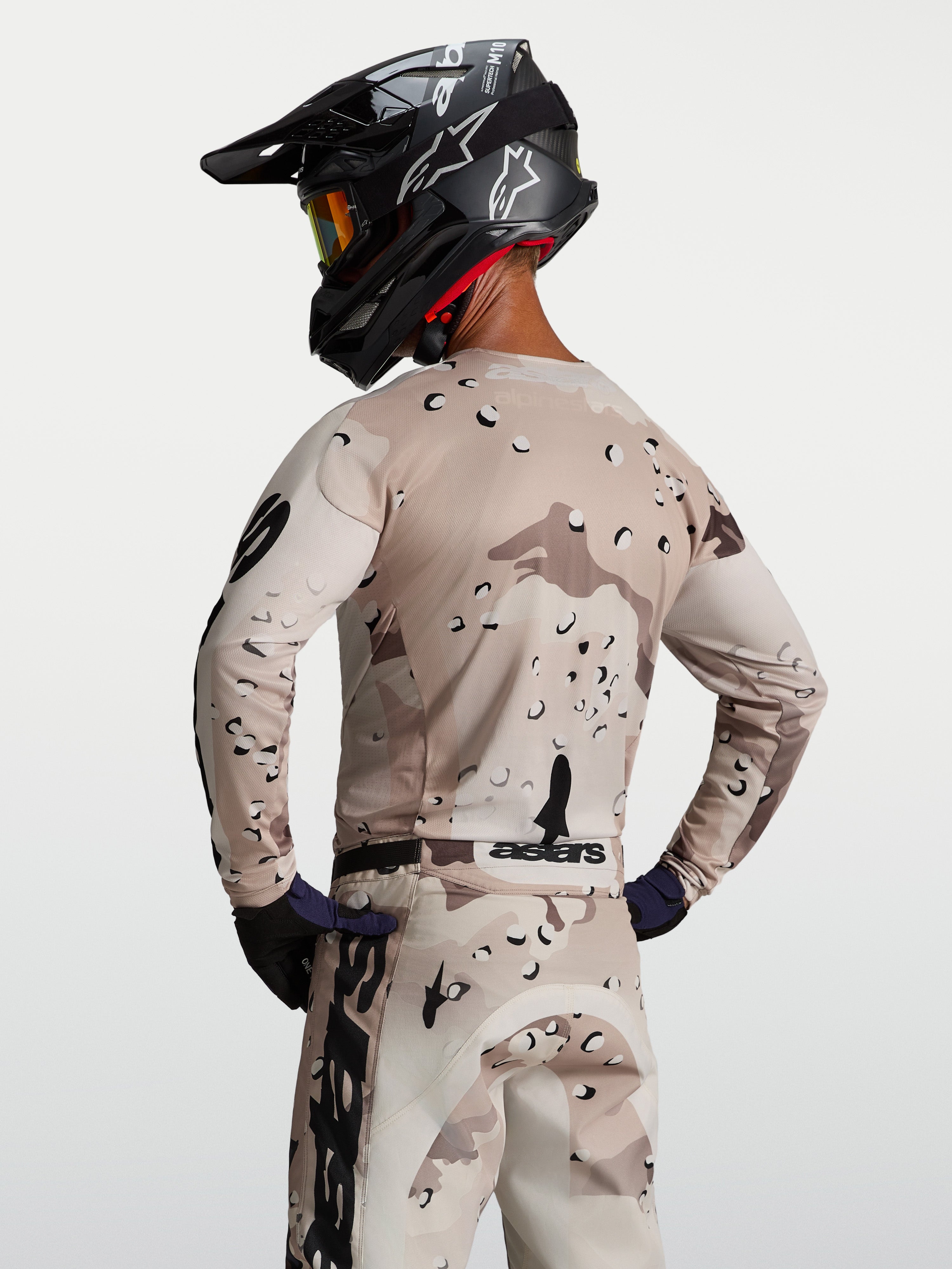 Alpinestars Racer Lone Jersey, Men's Motocross Jersey, Desert Camo and Black, moisture-wicking polyfabric and race fit.
