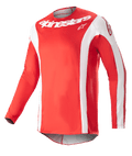 Alpinestars 2023 Techstar Arch Jersey, motorcross shirt, Mars rood en wit, wit Alpinestars-woordmerk op de borst, geperforeerde sportstof, lange mouwen met witte accenten, sportief ontwerp voor off-road racen