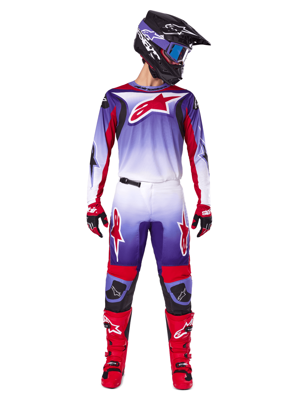 Alpinestars motorcrosser in volledige race-uitrusting, 2025 Fluid Wurx Jersey in Purple Bright Red met witte accenten en groot rood sterlogo, bijpassende broek, rode laarzen en zwarte helm met crossbril, gecoördineerde outfit voor off-road racing