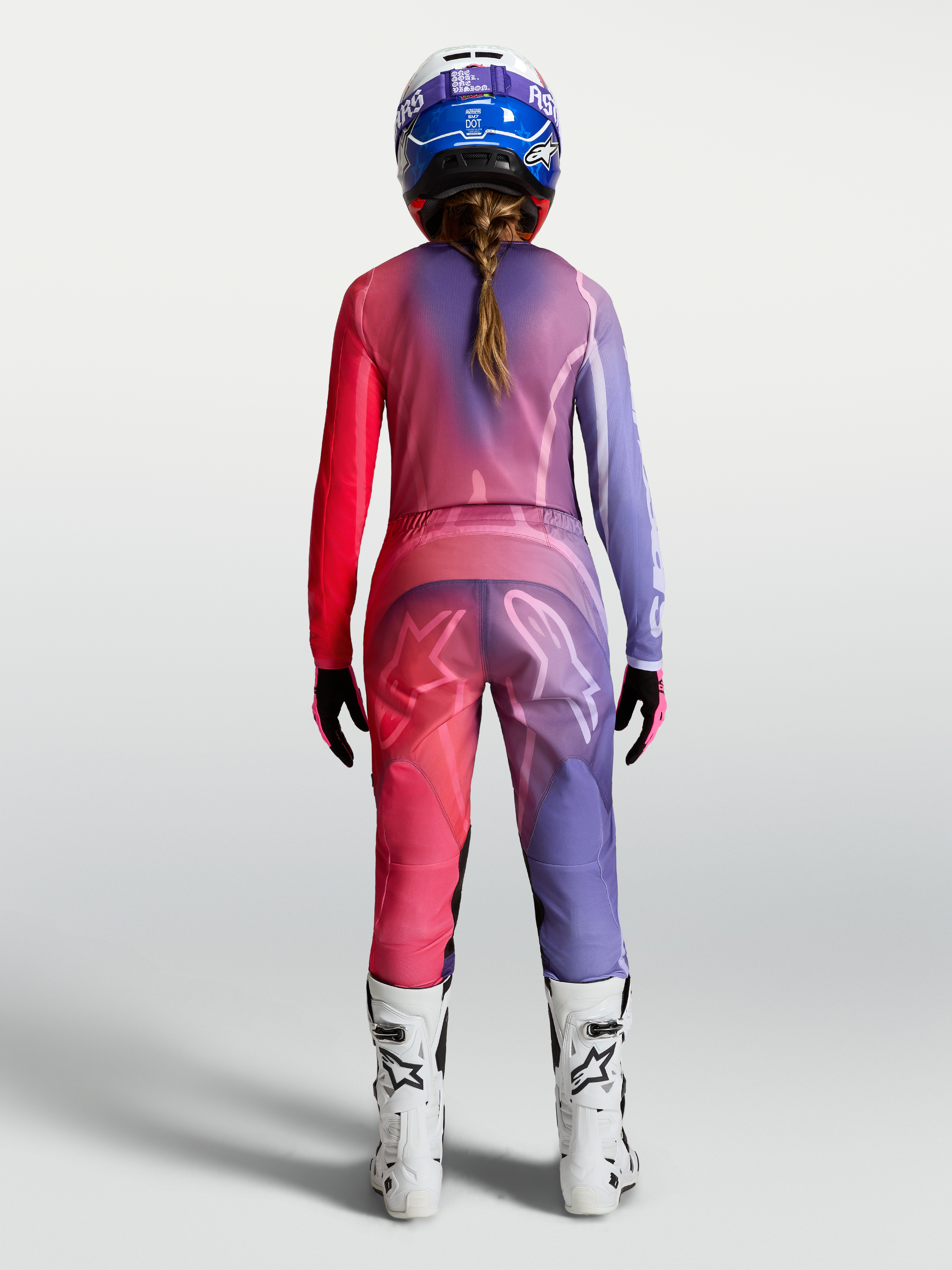 Alpinestars Stella Fluid Kepler jersey, motocrossjersey voor dames, paars en rood, polyfabric, achteraanzicht op model.