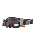 Alpinestars Supertech Corp Goggles Roll Off, zwart frame met heldere lens, voorzien van een Wide Vision Roll-Off systeem en rode trekstrip, zwarte band met een groot grijs en wit Alpinestars-logo, technische motorcrossbril met 'One Goal. One Vision.' branding.