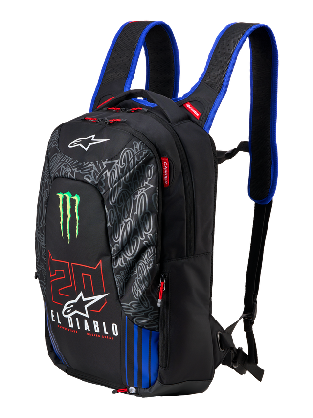 Alpinestars FQ20 City Hunter V2 Monster rugzak, zwarte motorrugzak met blauwe schouderbanden, voorzien van groen Monster Energy klauwlogo, rode '20' en witte 'El Diablo' branding, technische stedelijke rijuitrusting met taps toelopend profiel.