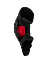 Alpinestars SX-1 Plasma kniebeschermer, motorcross kniebeschermer, zwart en rood, binnenaanzicht met de rode Nucleon PLASMA-inzet en het dubbele bandsluitsysteem, ontworpen voor off-road prestaties