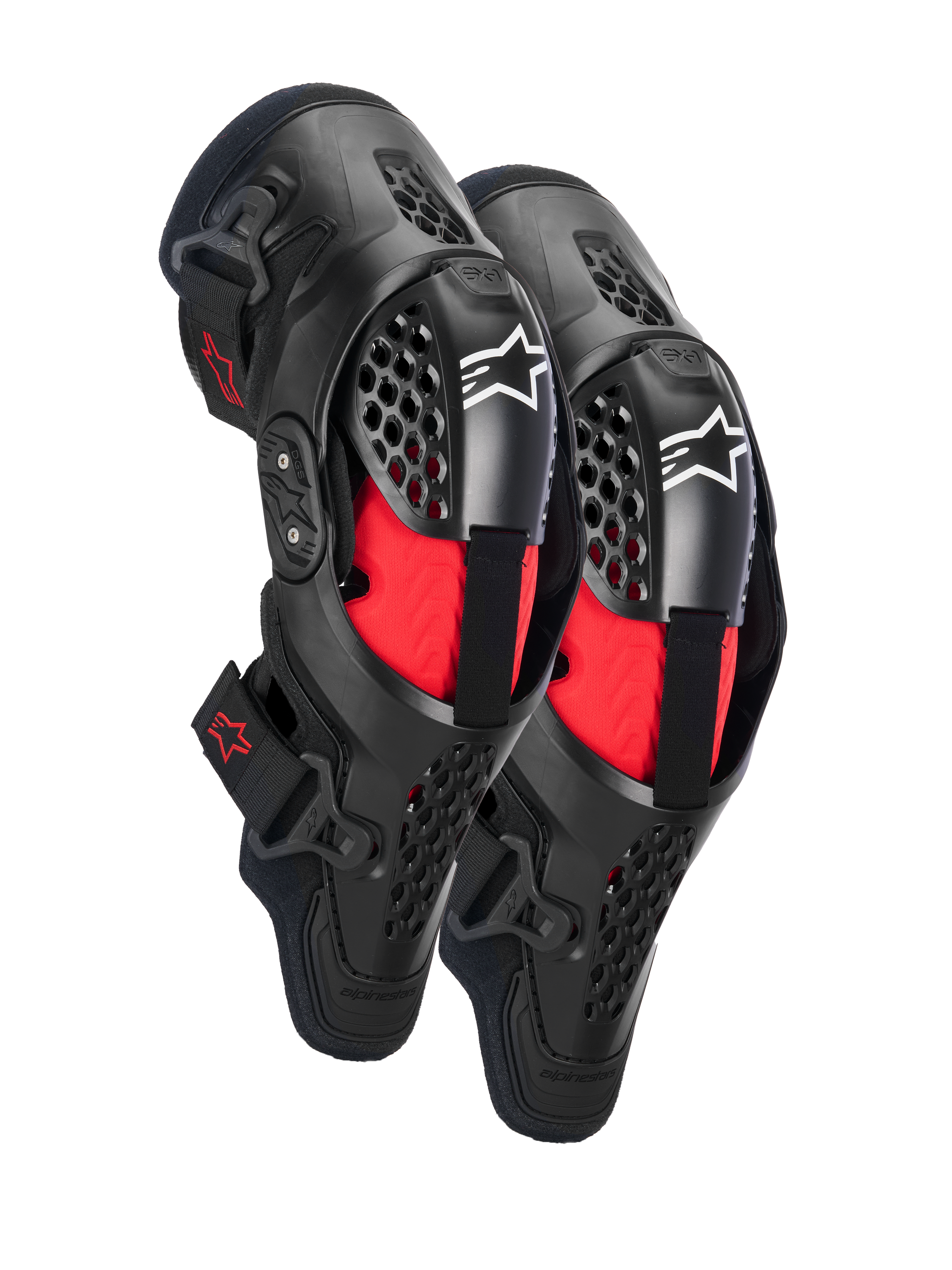 Alpinestars SX-1 Plasma Kniebeschermers, motocross kniebescherming, zwart en rood, voorzien van semi-rigide geventileerde frames, rode binnenvoering, witte Alpinestars-logo's op de knieschijf en een dubbel scharniersysteem voor off-road prestaties