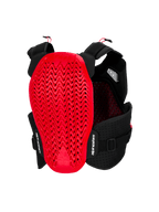 Alpinestars A-4 Plasma borstbeschermer, achteraanzicht, zwart en rood, voorzien van een grote rode Nucleon PLASMA rugbeschermer met een golvend geperforeerd ontwerp, zwart mesh chassis met verstelbare banden en witte Alpinestars-branding