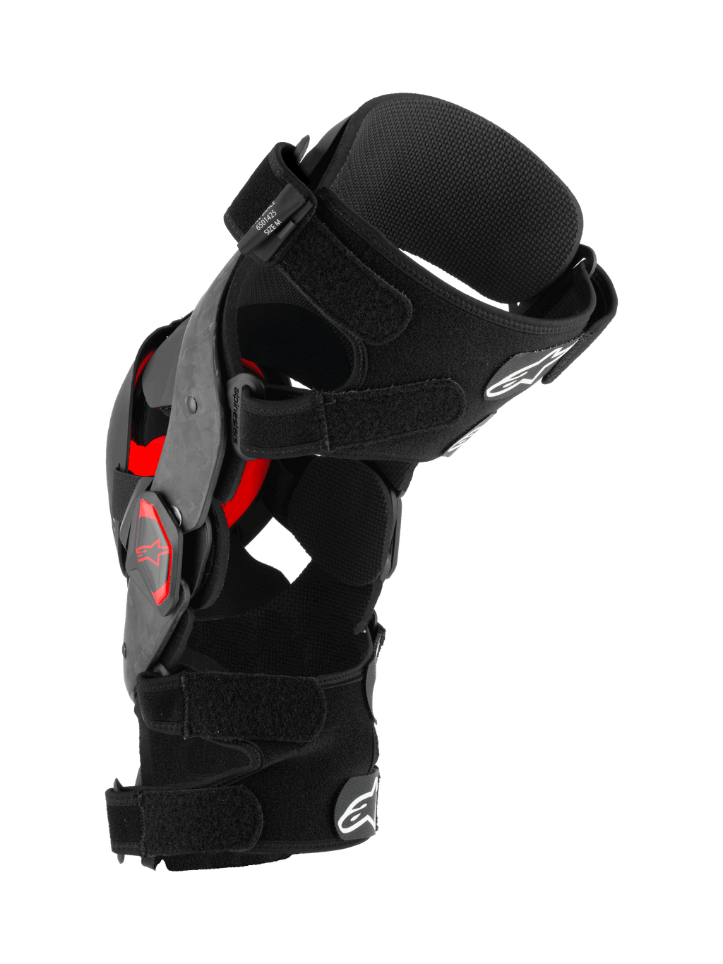 Alpinestars Supertech RK-10 Plasma kniebrace, motorcross kniebeschermer, zwart en rood, zijprofielaanzicht met gesmeed koolstofvezel frame, verstelbare banden en rode Nucleon PLASMA-inserts, beschermende uitrusting voor off-road racing