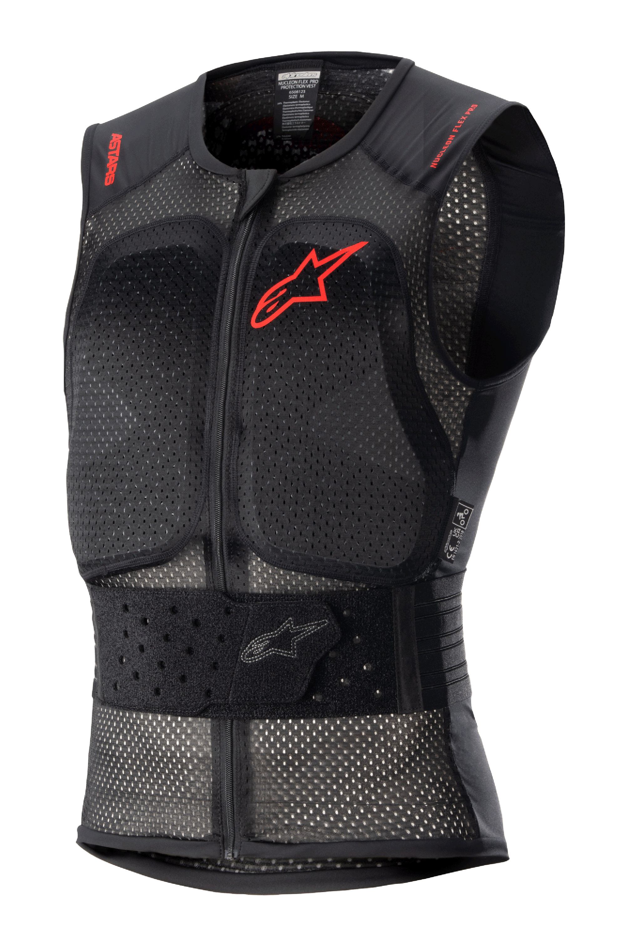 Alpinestars Nucleon Flex Pro beschermingsvest, zwart mouwloos motorvest, geperforeerd mesh-chassis voor ventilatie, rood Alpinestars-logo op de borst en rode tekst op de schouders, verstelbare elastische tailleband, ritssluiting aan de voorzijde, CE Level 2 gecertificeerde rug- en borstbescherming