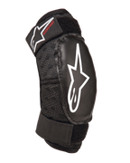 Alpinestars Youth Bionic Action Kickstart elleboogbeschermer, zwart, beschermende jeugd elleboogbeschermer met wit sterlogo en rode Kickstart-branding, dubbele verstelbare banden met klittenband, ademende mesh-stof, ergonomisch ontwerp voor motorcross en actiesporten