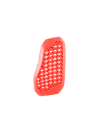 Alpinestars Nucleon Plasma Gedeelde Borstbeschermer Insert, rood, geperforeerd zigzagontwerp voor maximale luchtstroom, lichtgewicht en flexibel bio-gebaseerd schokabsorberend materiaal voor motoruitrusting op de weg