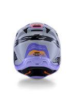Alpinestars S-M3 Jettson Jeugdhelm ECE 22.06, motorcrosshelm, achteraanzicht in grijs, paars en glanzend zwart, met Jett Lawrence signature graphic, opvallende zwarte branding en ventilatieopeningen, glanzende afwerking voor off-road racing