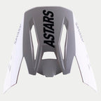 Alpinestars S-M5 Rayon Vizier, vervangende motocross helmklep, grijs met opvallende zwarte ASTARS-branding op de boven- en zijkanten, matte afwerking, hoekig ontwerp met ventilatieopeningen voor off-road prestaties
