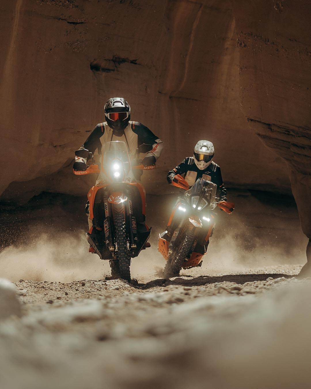 Image 68253733323130