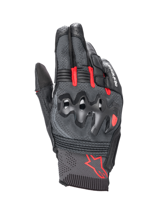 Alpinestars Morph Sport Gloves, racing- en sport-motorhandschoenen, zwart en felrood, voorzien van MorphTech Weave™ rugzijde en over-geïnjecteerde knokkelbescherming, kort manchet met rood Alpinestars-logo.