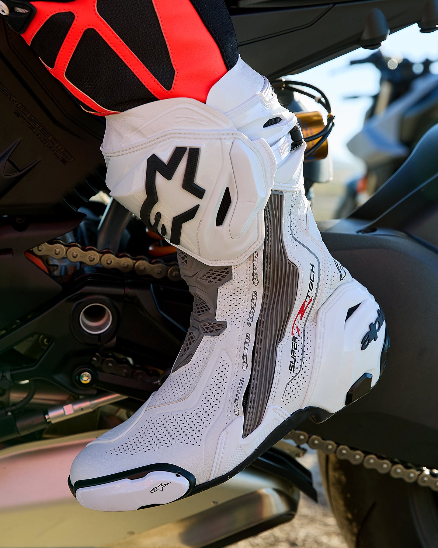 Supertech R Vented - Zwart Laarzen Motorcycle | Alpinestars®