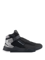 Alpinestars Speedflight Street Shoes, motorschoenen, zwart en gunmetal, hoge sneaker met een getextureerd mesh bovenwerk, ritssluiting aan de zijkant en enkelbandsluiting, dikke zwarte zool met witte details, urban rijstijl
