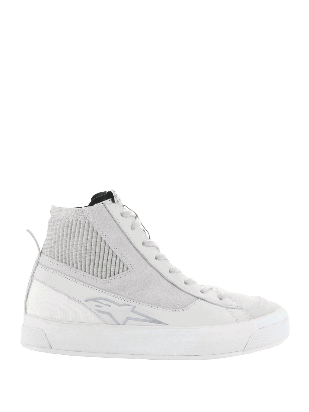 Alpinestars Stella Stated Podium schoenen, hoge motorsneakers voor dames, wit en lichtgrijs, dikke witte gevulkaniseerde zool, geribbeld textiel enkelpaneel, vetersluiting en subtiel logo, retro urban skate-geïnspireerd ontwerp